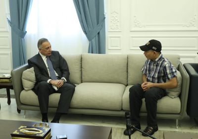 الكاظمي يستقبل "الحدث" حامد الذي تعرض للتعذيب على يد قوات حفظ القانون بالعراق