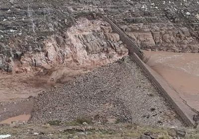 انهيار سد الرونة في عمران بسبب الأمطار