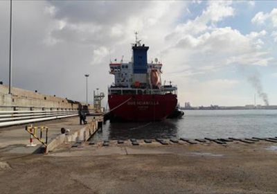 وصول 16 ألف طن من الديزل لميناء البريقة