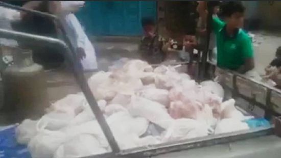 توزيع لحوم فاسدة بتعز ومطالب بمحاسبة المتورطين