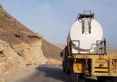 لخدمة الأهالي.. "خليفة الإنسانية" تؤسس محطة وقود جنوب سقطرى