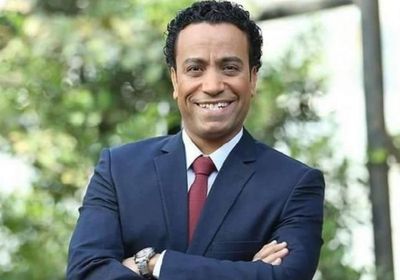 سامح حسين يمازح جمهوره بسبب اقتراب نتيجة الثانوية العامة