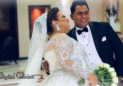 ويزو تستعيد ذكريات زفافها