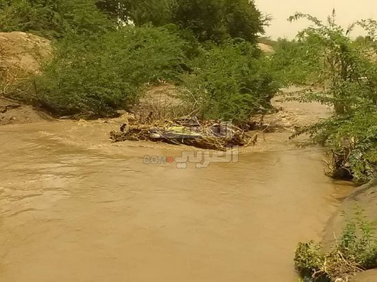 تصدعات في قناة ميكلان والسيول تنذر بجرف جسور جعار