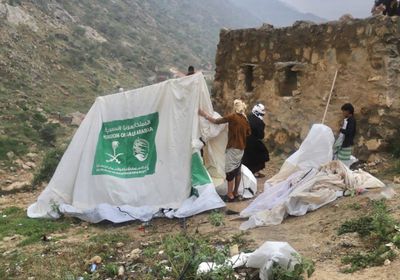 "سلمان للإغاثة" يوزع مساعدات إيوائية في رازح بصعدة