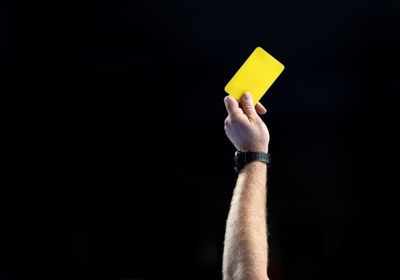 اليويفا يجري تعديلا على قاعدة تراكم البطاقات الصفراء في مسابقات الأندية