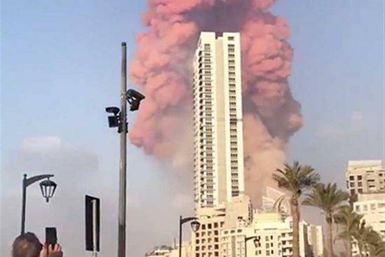 العراق يتعهد بإرسال 100 ألف برميل نفط إلى لبنان شهريًا