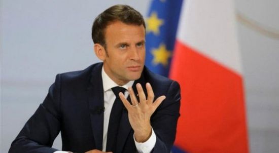  الرئيس الفرنسي يغرد فور وصوله إلى بيروت: "لبنان ليس وحيدًا"