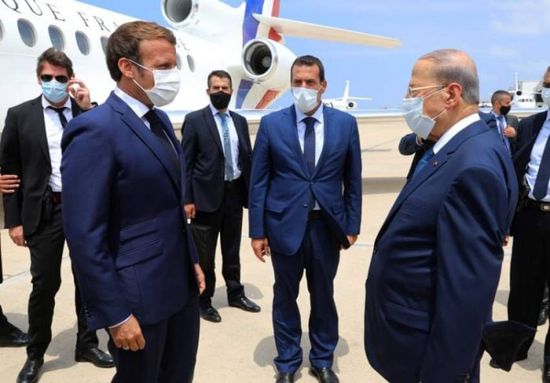 الرئيس الفرنسي يصل إلى لبنان ويزور موقع التفجير في بيروت