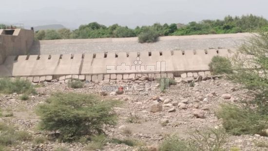 السيول تخلف أضرارًا بسد سبأ في ردفان