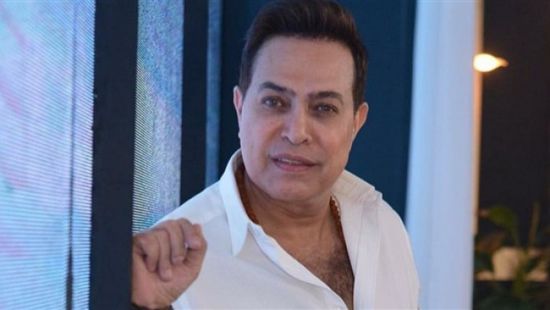 بالفيديو.. حكيم يغني لـ لبنان تضامنًا مع انفجار بيروت