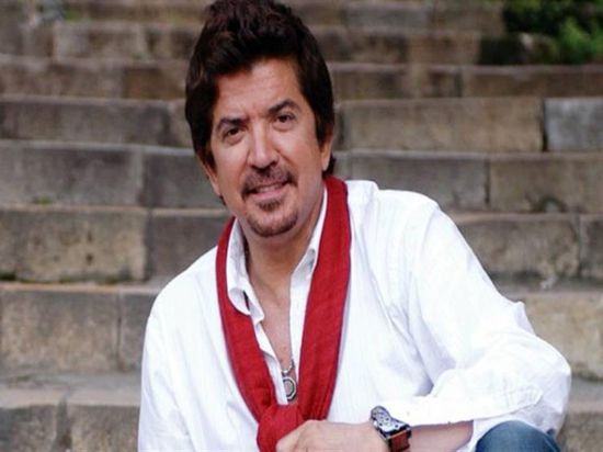 وليد توفيق يغني "ما في صباح الخير يا بيروت" (فيديو)