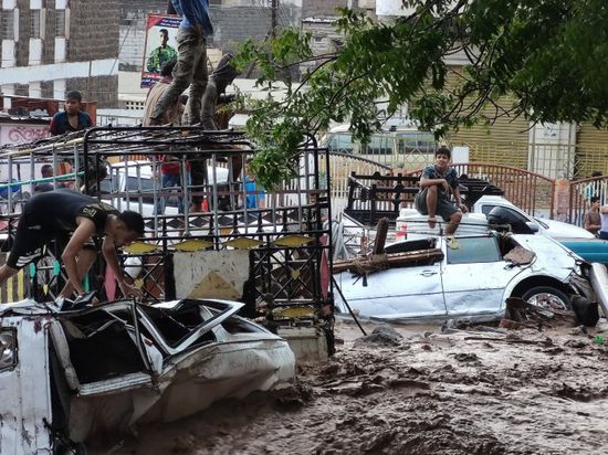 الصليب الأحمر: مساعدات لـ52 ألف متضرر من السيول