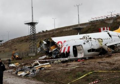 تحطم طائرة ركاب هندية ومقتل وإصابة 36 شخصًا