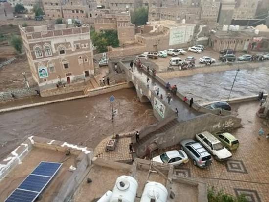 السيول في مناطق الحوثي.. رسائل السماء التي فضحت فساد المليشيات