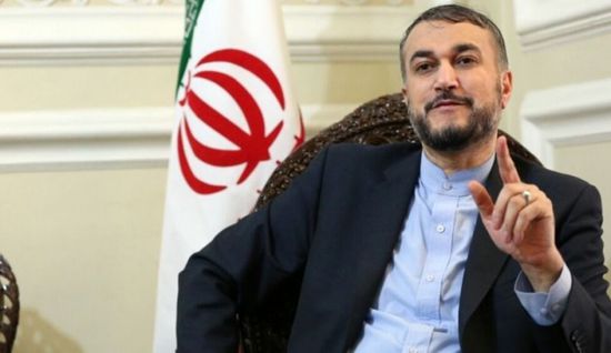 صحفي ينتقد مساعد رئيس البرلمان الإيراني.. لهذا السبب