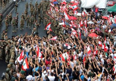  بدء توافد متظاهرين إلى وسط العاصمة اللبنانية  &rlm;