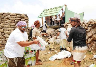 مساعدات إماراتية تصل إلى مومي في سقطرى