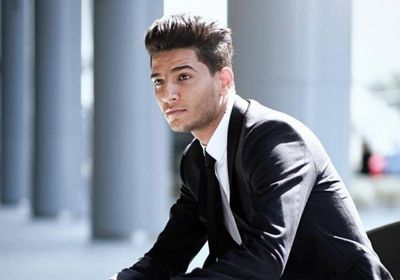 محمد عساف يفاجئ جمهوره بزواجه من فتاة خارج الوسط الفني (فيديو)