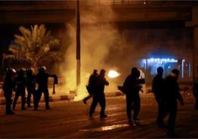 العراق.. محتجون يشعلون النار في محافظة الديوانية