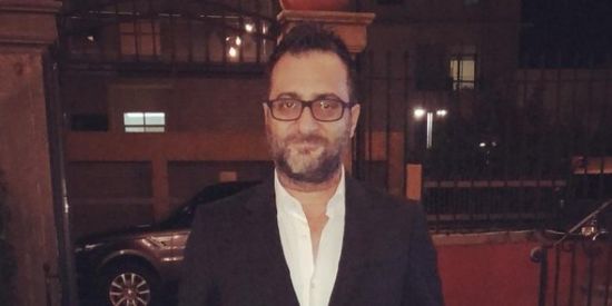 ناصر فقيه يروي تفاصيل نجاته ونجله من انفجار بيروت