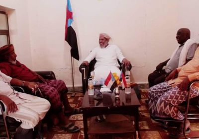 الثقلي يبحث توفير السيولة المالية بسقطرى