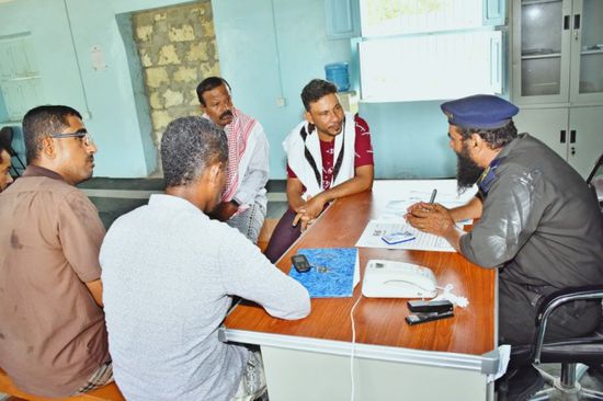 وفد "انتقالي غيل باوزير" يتفقد سير العمل بـ"الأحوال المدنية"