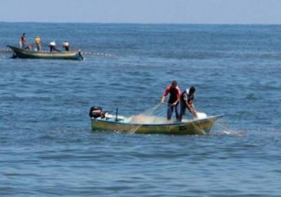 إسرائيل تُقلّص مساحة الصيد في البحر بغزة