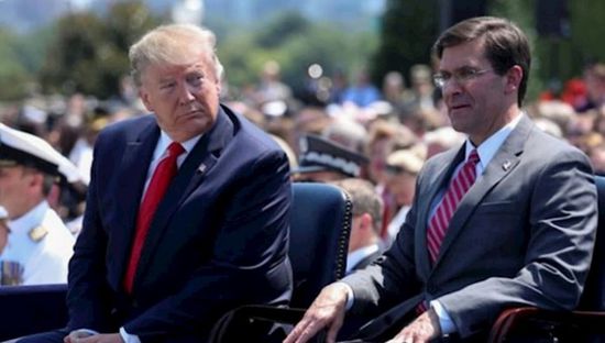 سرًا.. ترامب يفكر في عزل وزير الدفاع بعد الانتخابات