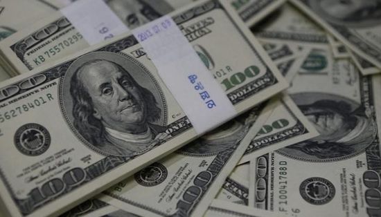  الدولار يتراجع أمام سلة من العملات الرئيسية