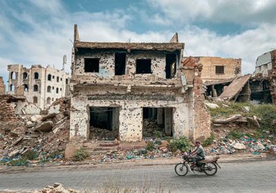 "الغذاء العالمي" يرصد 7 مخاطر تهدد المدنيين في اليمن