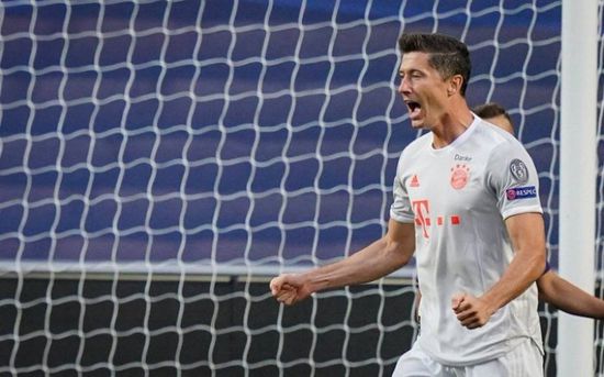 ليفاندوفسكي يحقق 3 أرقام مميزة من مواجهة بايرن وبرشلونة