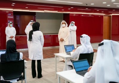 بن راشد يُشيد بقدرة مركز مكافحة كورونا في السيطرة على الوباء