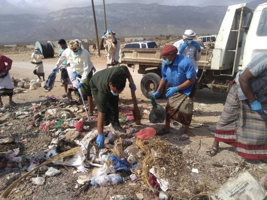 استعدادًا للموسم السياحي.. حملة تجميل لشوارع قلنسية (صور)