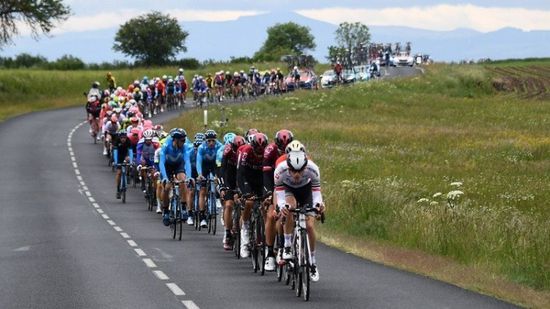 انتقادات لاذعة لسباق دوفين للدراجات بسبب تكرار الحوادث