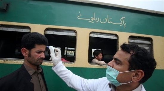 باكستان تسجل 670 إصابة جديدة بفيروس كورونا