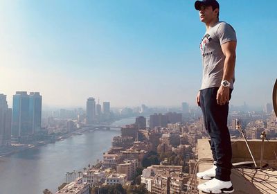 رامز أمير ينشر فيديو من تدريباته ويحذر الجمهور