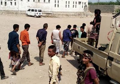 "العاشر صاعقة" يضبط متسللين يمنيين في زنجبار