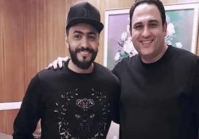 بهذه الكلمات.. أكرم حسني يهنئ تامر حسني بعيد ميلاده