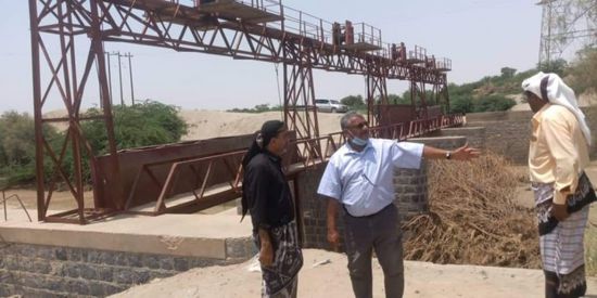 ممثلو "انتقالي أبين" يوجهون بإزالة مخلفات السيول