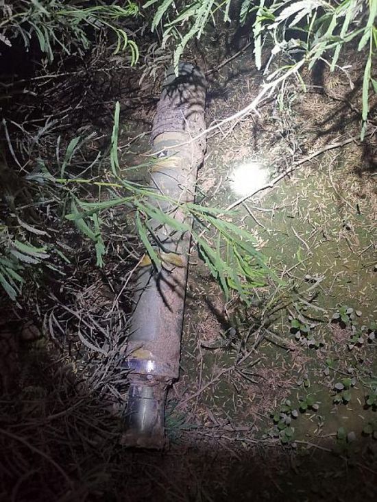 السيول تجرف جسم صاروخ موجه إلى أراضي السعودية