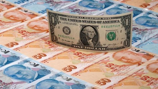  الليرة التركية تهبط لمستوى قياسي مقابل الدولار