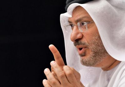 أول تعليق لـ قرقاش على إقالة يوسف بن علوي