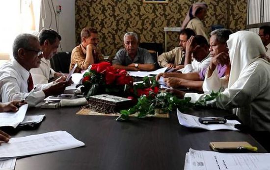 تحسين أداء المكاتب التنفيذية بالشيخ عثمان