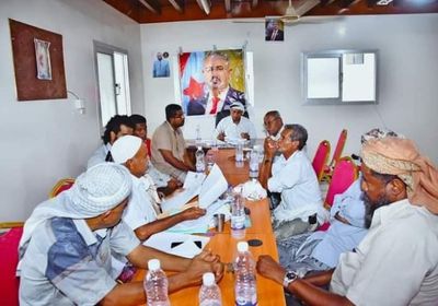 انتقالي غيل باوزير ينظر في مؤامرات تعطيل اتفاق الرياض