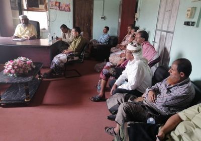 ضوابط لمنع التلاعب.. اتفاق على توحيد أسعار الصرف بردفان