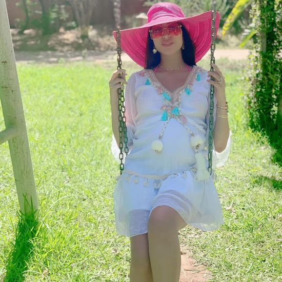 دنيا بطمة تستمتع بوقتها في مراحل حملها الأخيرة (صور)