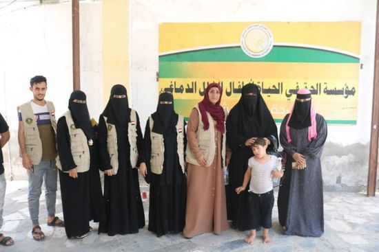 دائرة المرأة بالانتقالي تُشيد بجهود إحدى المؤسسات الاجتماعية بعدن