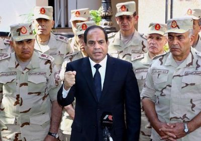 الرئيس المصري يوجه برفع أعلى درجات الجاهزية القتالية للجيش