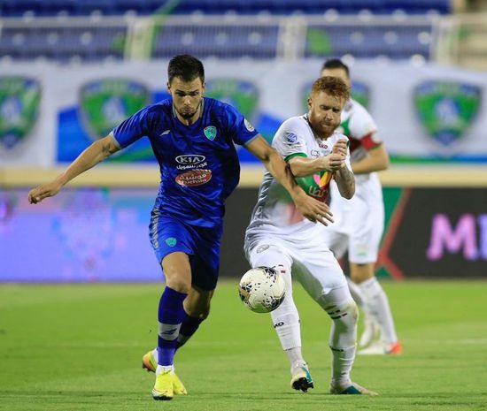 الاتفاق يتعادل مع الفتح بالدوري السعودي
